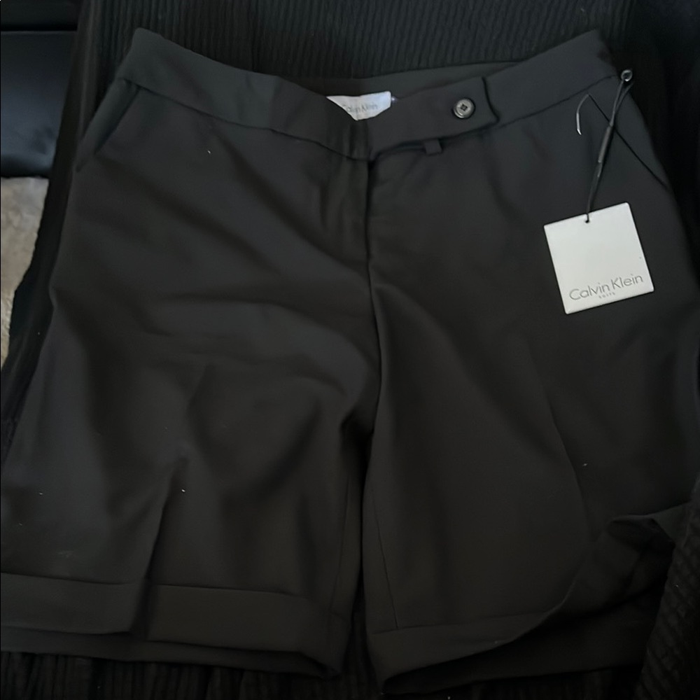 Calvin Klein Black Bermuda Shorts Tailored Design - Picture 1 of 3